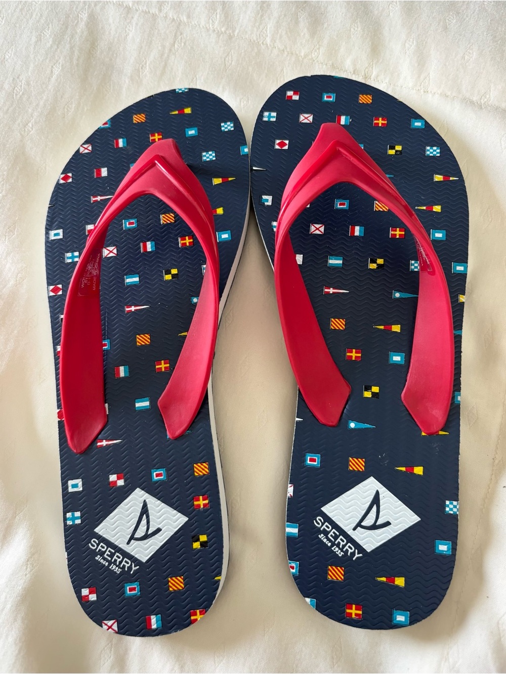 Sperry Navy Flag-Print Flip Flops with Red Straps Size 6